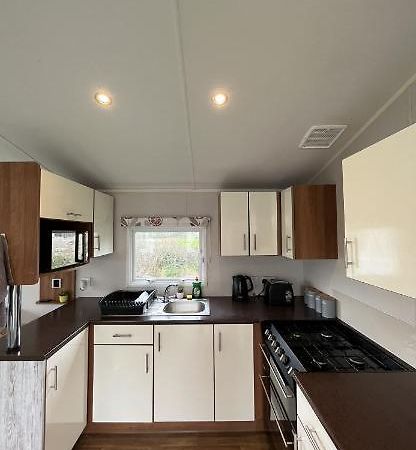 Tarka Holiday Park Ashford  Extérieur photo