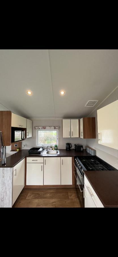 Tarka Holiday Park Ashford  Extérieur photo